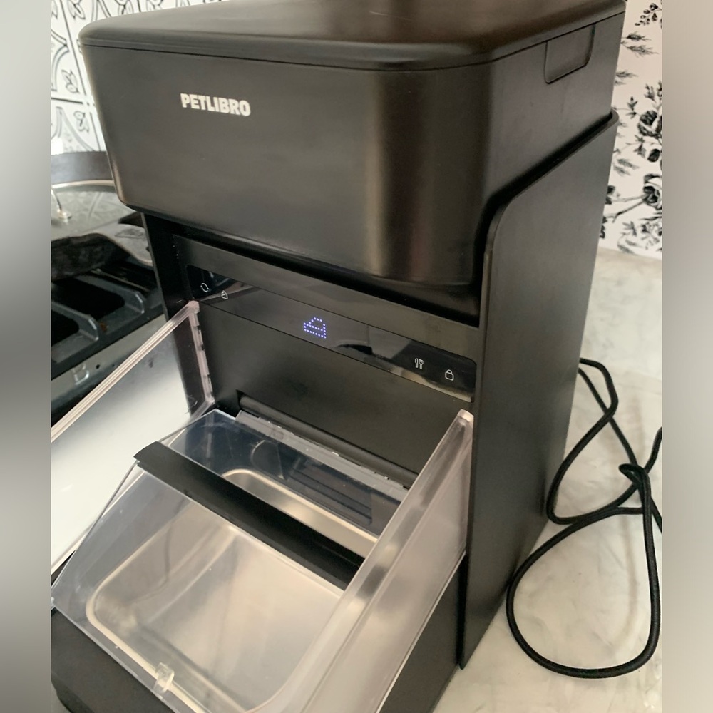PETLIBRO Automatic Smart Pet Feeder in Charcoal Black PLAF301 - Picture 10 of 12